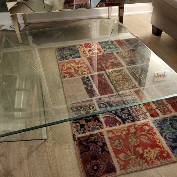 Rectangle , Luxurious, Clear Cocktail/Coffee Table - Picture 3 of 3